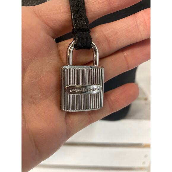 MICHAEL KORS, LARGE BLACK PEBBLED LEATHER SHOULDER BAG TOTE - Picture 5 of 14